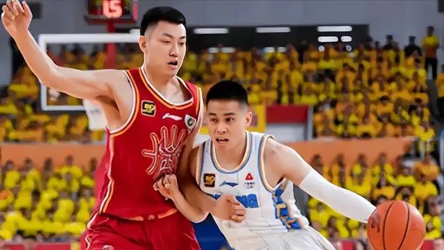 bti体育官方入口-贺希宁封神之战！浙江空场背后：没球星的团队篮球走不动？